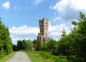 der-altvaterturm-auf-dem-wetzstein-bei-lehesten-ii-a25052177.jpg